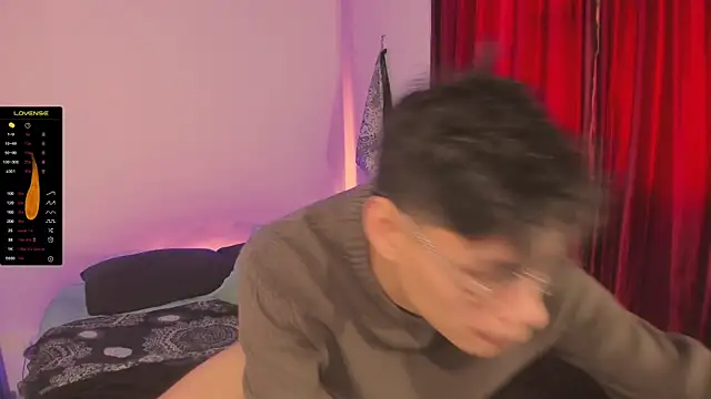 Snapshot of estmonnn chatting on 14, 11, 2025 estmonnn online show from 14, 11, 2025