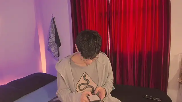 Snapshot of estmonnn chatting on 15, 11, 2025 estmonnn online show from 15, 11, 2025