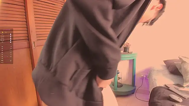 Snapshot of estmonnn chatting on 18, 11, 2025 estmonnn online show from 18, 11, 2025