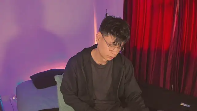 Snapshot of estmonnn chatting on 21, 11, 2025 estmonnn online show from 21, 11, 2025