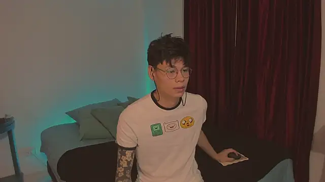 Snapshot of estmonnn chatting on 2, 12, 2025 estmonnn online show from 2, 12, 2025