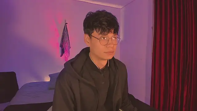 Snapshot of estmonnn chatting on 15, 12, 2025 estmonnn online show from 15, 12, 2025