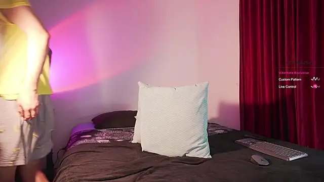 estmonnn online show from 17, 4, 2026