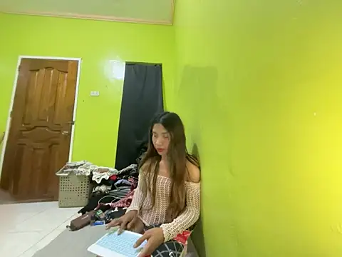 kittyhugecock online show from 2, 3, 2026