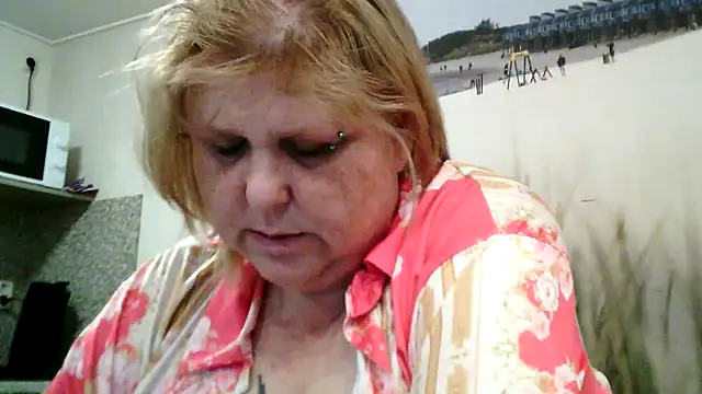 Sylviastar46 online show from 18, 3, 2026