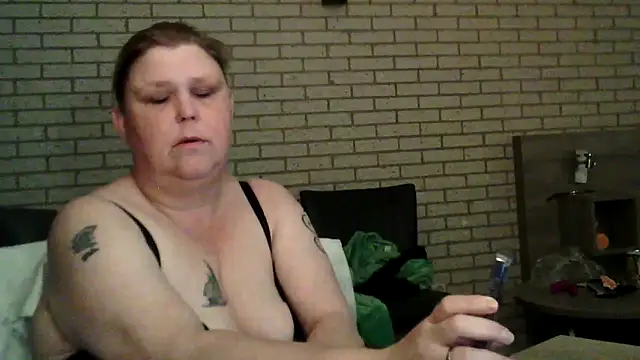 Sylviastar46 online show from 10, 4, 2026