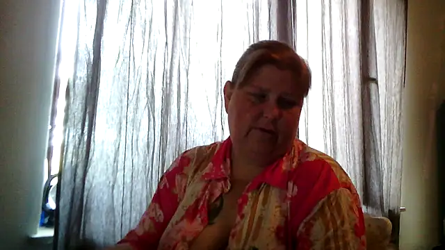 Snapshot of Sylviastar46 chatting on 18, 6, 2026 Sylviastar46 online show from 18, 6, 2026