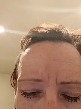 Karebearz1 online show from 4, 4, 2026