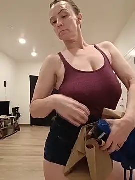 Karebearz1 online show from 11, 5, 2026