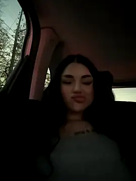 babygirllilly online show from 29, 10, 2025