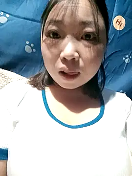 Snapshot of julybe chatting on 20, 11, 2025 julybe online show from 20, 11, 2025