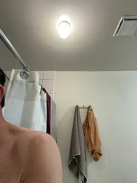 Snapshot of ezrah23 chatting on 28, 3, 2026 ezrah23 online show from 28, 3, 2026