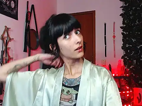 Snapshot of CarrieBurton chatting on 3, 11, 2025 CarrieBurton online show from 3, 11, 2025