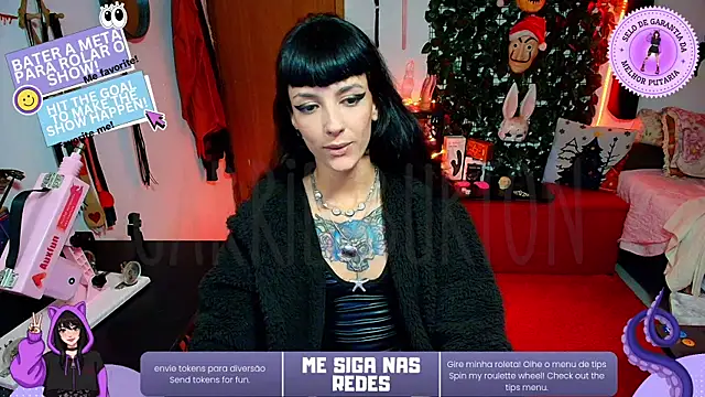 Snapshot of CarrieBurton chatting on 23, 11, 2025 CarrieBurton online show from 23, 11, 2025