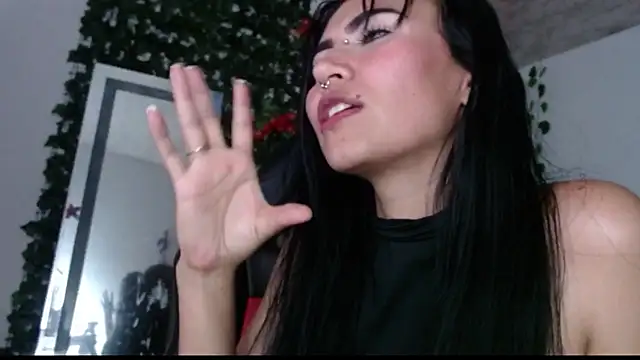 Snapshot of myomii_nixx chatting on 12, 11, 2025 myomii nixx online show from 12, 11, 2025