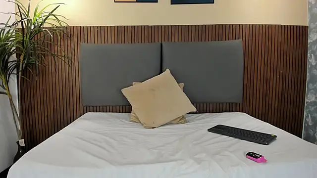 Mia Harvey online show from 17, 11, 2025