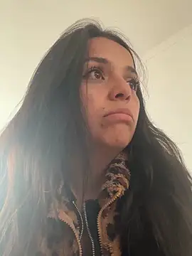 MailynAndNick online show from 16, 4, 2026