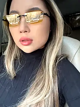 limkiss online show from 6, 11, 2025