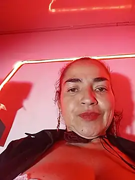 Snapshot of MaryRoze_ chatting on 20, 12, 2025 MaryRoze online show from 20, 12, 2025