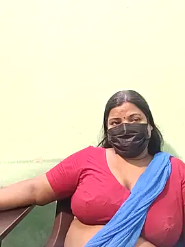 Snapshot of tamil_Nithya_J chatting on 19, 4, 2026 tamil Nithya J online show from 19, 4, 2026