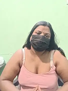 Snapshot of tamil_Nithya_J chatting on 19, 5, 2026 tamil Nithya J online show from 19, 5, 2026