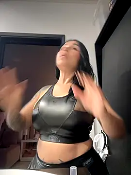 Snapshot of Natural_BIGASS_Nina chatting on 1, 12, 2025 Natural BIGASS Nina online show from 1, 12, 2025