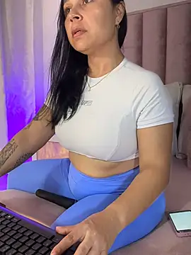 Natural BIGASS Nina online show from 13, 4, 2026