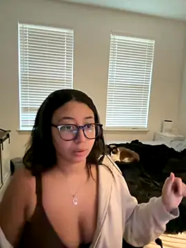 Snapshot of minha_baby chatting on 27, 11, 2025 minha baby online show from 27, 11, 2025