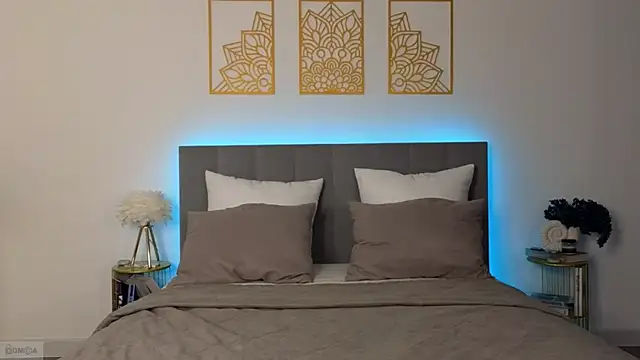 Snapshot of adele_armass chatting on 4, 12, 2025 adele armass online show from 4, 12, 2025