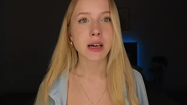Snapshot of adele_armass chatting on 17, 5, 2026 adele armass online show from 17, 5, 2026