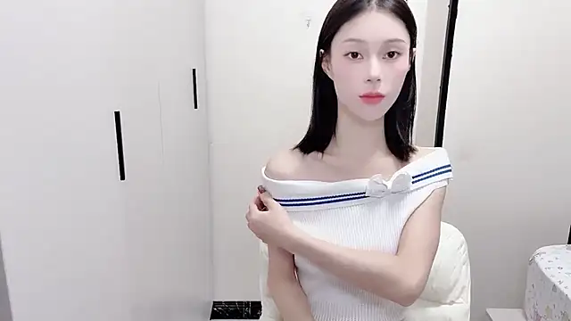 Snapshot of yuyu-33 chatting on 30, 10, 2025 yuyu-33 online show from 30, 10, 2025