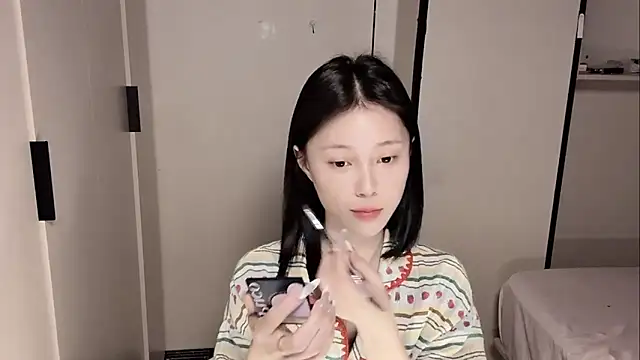 Snapshot of yuyu-33 chatting on 7, 5, 2026 yuyu-33 online show from 7, 5, 2026