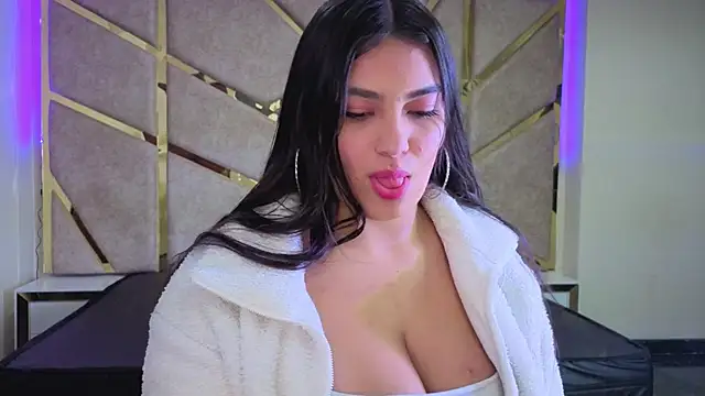 Snapshot of Frrreyaa chatting on 13, 11, 2025 Frrreyaa online show from 13, 11, 2025