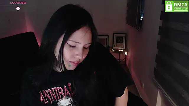 Snapshot of just_meko chatting on 26, 4, 2026 just meko online show from 26, 4, 2026