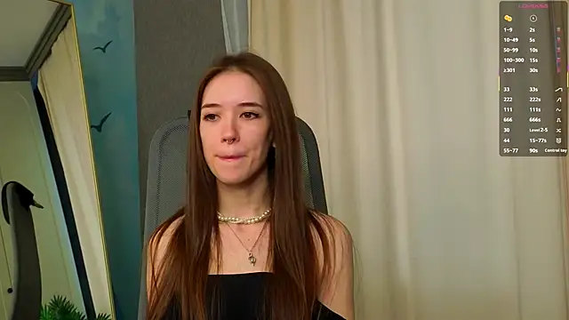 Snapshot of tinyanie chatting on 5, 12, 2025 tinyanie online show from 5, 12, 2025