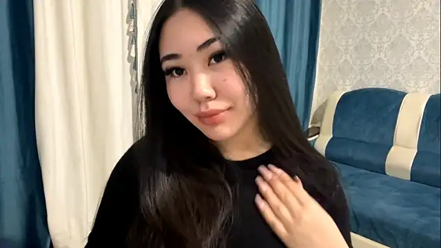 Snapshot of APRYLSUN chatting on 10, 11, 2025 APRYLSUN online show from 10, 11, 2025