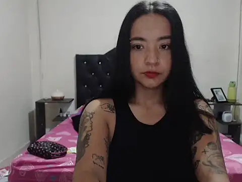 Girlbigtits online show from 13, 11, 2025