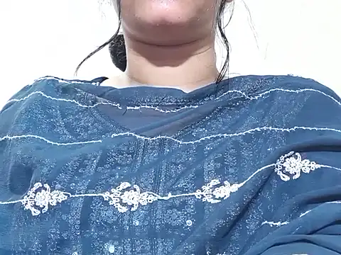 Snapshot of Nancy_queen001 chatting on 4, 11, 2025 Nancy queen001 online show from 4, 11, 2025