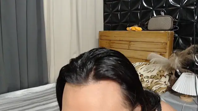 Snapshot of TheExoticJessa chatting on 5, 11, 2025 TheExoticJessa online show from 5, 11, 2025