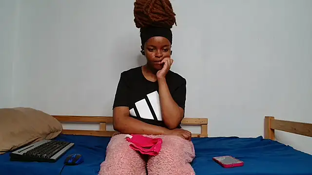 Snapshot of KinkyP6966 chatting on 23, 11, 2025 KinkyP6966 online show from 23, 11, 2025