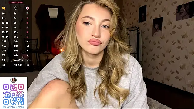 Snapshot of OrethaEredia chatting on 14, 12, 2025 OrethaEredia online show from 14, 12, 2025