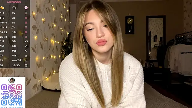 Snapshot of OrethaEredia chatting on 16, 12, 2025 OrethaEredia online show from 16, 12, 2025