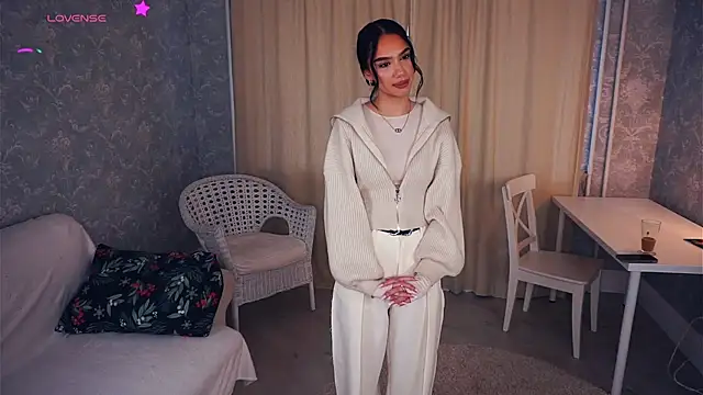 Snapshot of HyeTysarczyk chatting on 5, 11, 2025 HyeTysarczyk online show from 5, 11, 2025