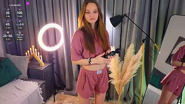 Snapshot of KarlaMagnett chatting on 27, 11, 2025 KarlaMagnett online show from 27, 11, 2025