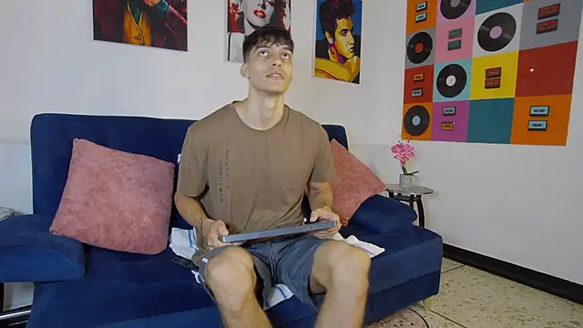 AlessioVitale online show from 19, 11, 2025