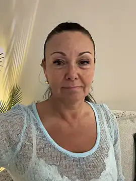 HotLdyllic online show from 7, 4, 2026