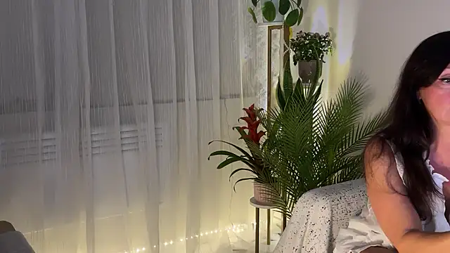 Snapshot of HotLdyllic chatting on 3, 5, 2026 HotLdyllic online show from 3, 5, 2026