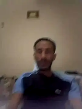 Snapshot of walide100000 chatting on 8, 4, 2026 walide100000 online show from 8, 4, 2026