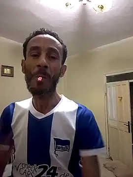 Snapshot of walide100000 chatting on 11, 4, 2026 walide100000 online show from 11, 4, 2026