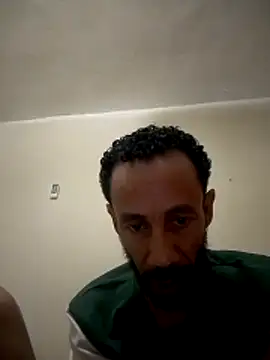 Snapshot of walide100000 chatting on 14, 4, 2026 walide100000 online show from 14, 4, 2026
